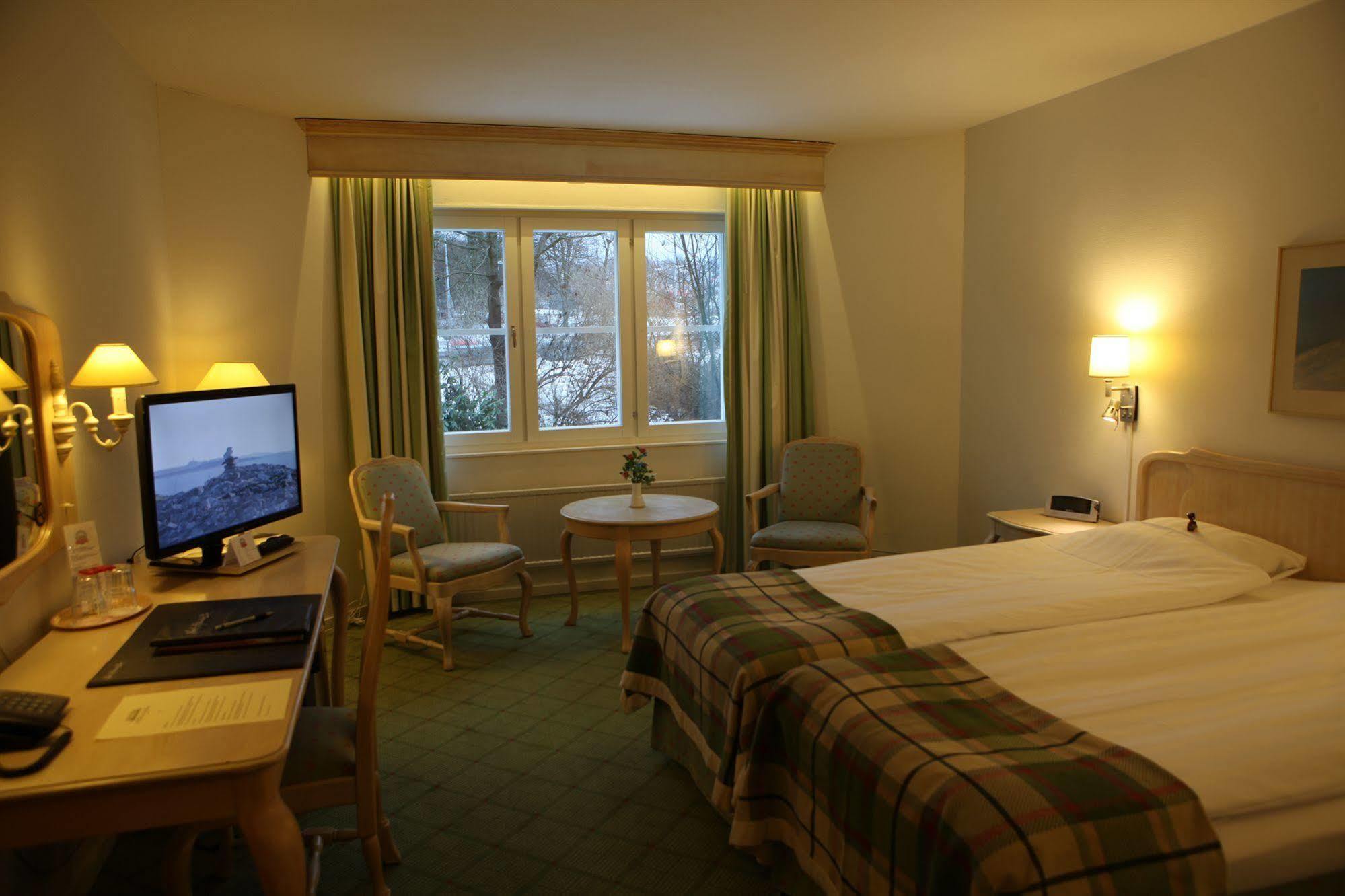 Hotel Moelndals Bro Exterior foto